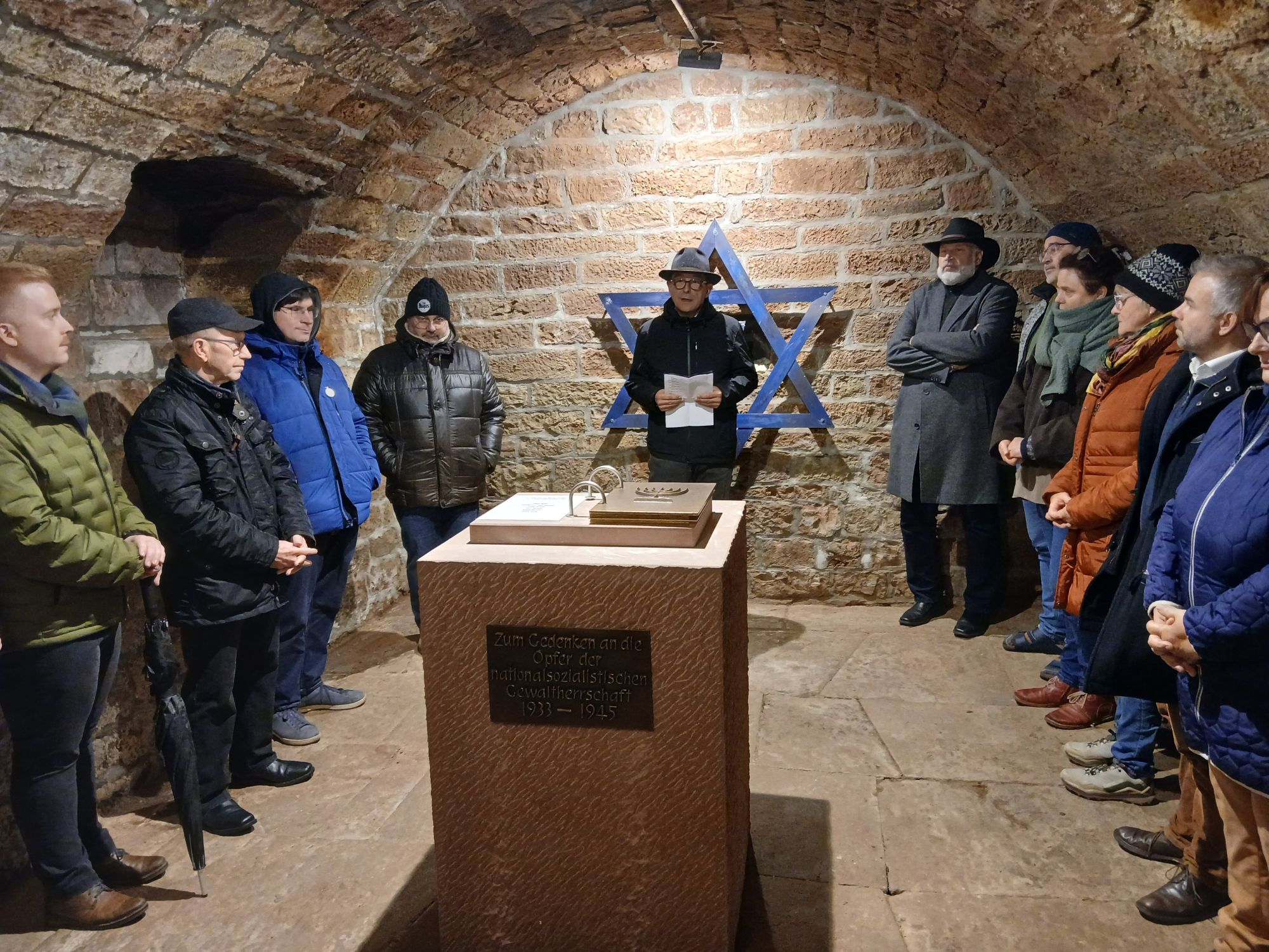 Am 9. November wurde in der ehemaligen Synagoge der durch das NS-Regime ermordeten Buchener gedacht. (Foto: Adrian Brosch) Am 9. November wurde in der ehemaligen Synagoge der durch das NS-Regime ermordeten Buchener gedacht. (Foto: Adrian Brosch)